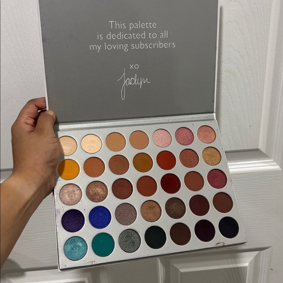 Morphe Jaclyn Hill Palette - Elegant White and Silver - Picture 2 of 3